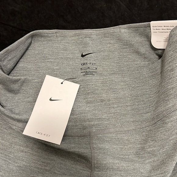 Nike Leggings - Picture 2 of 6